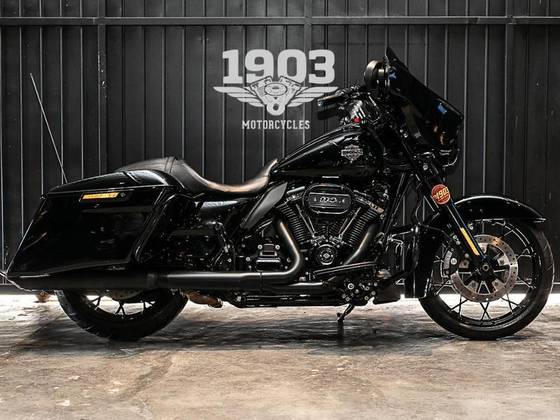 HARLEY-DAVIDSON STREET GLIDE SPECIAL 